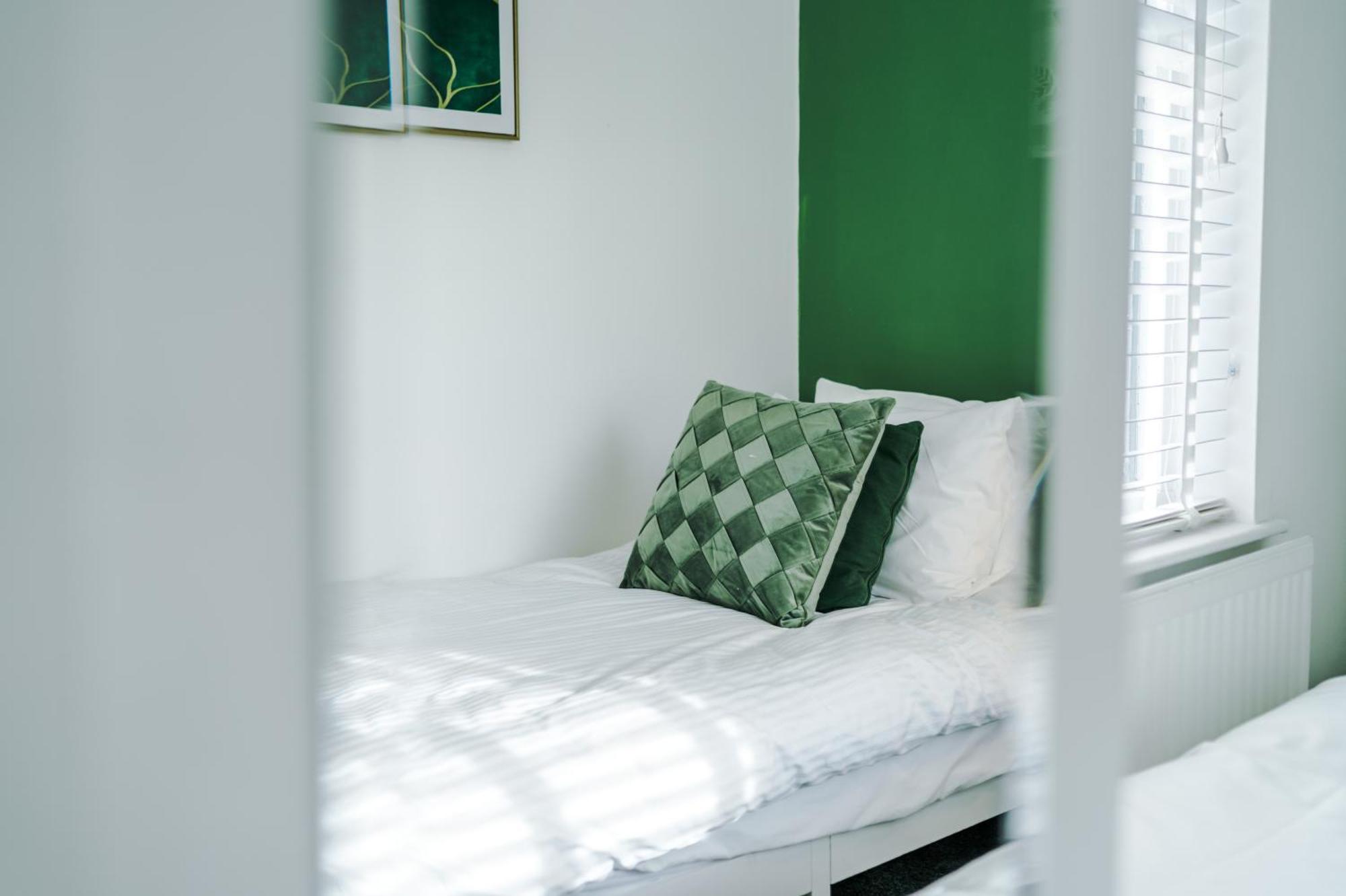 Large 7 Bedroom Town House In Chester City Centre Buitenkant foto